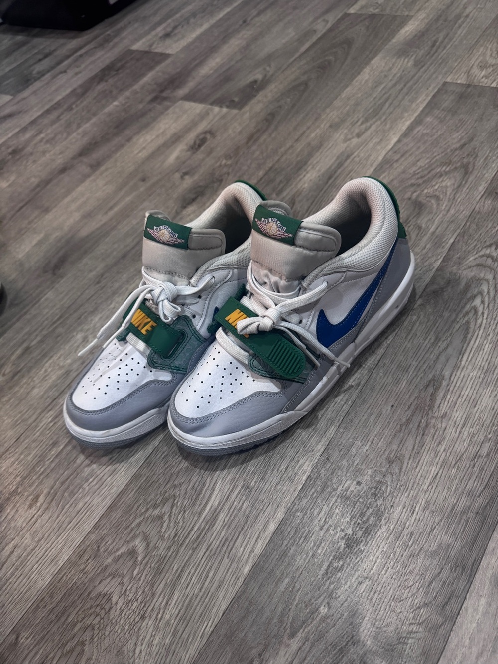 Nike Jordan Legacy Sneakers